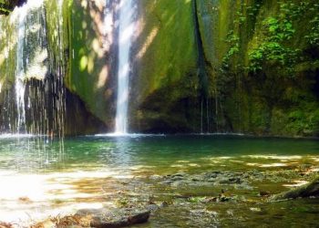 Άγριο και επιβλητικό κρητικό τοπίο στο φαράγγι των… κόκκινων πεταλούδων!
