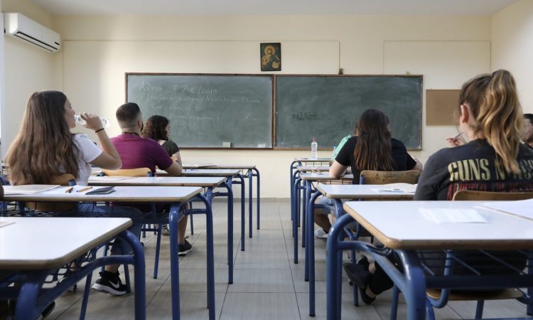 Πανελλήνιες 2023: Τι αλλάζει για μηχανογραφικό και υπολογισμό Ελάχιστης Βάσης Εισαγωγής