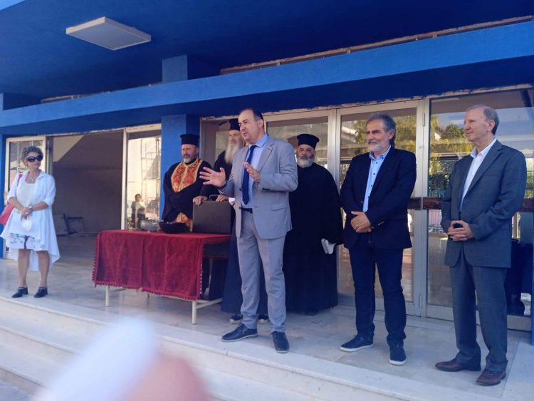 Ο Αγιασμός των σχολείων της ΔΕ Τρικάλων