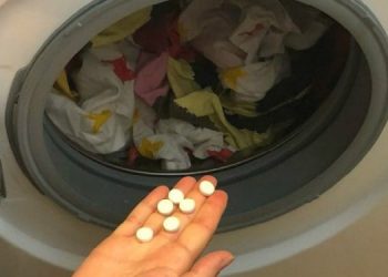 Δύσκολοι λεκέδες: 10 Μυστικά για το πλύσιμο των ρούχων, που χρησιμοποιούν οι επαγγελματίες