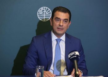 Νέα παρέμβαση Σκρέκα: «1,1 δισ. ευρώ για τη στήριξη νοικοκυριών, επαγγελματιών και αγροτών τον Οκτώβριο» –Κλιμακωτή επιδότηση λογαριασμών ρεύματος με βάση την κατανάλωση τον Οκτώβριο