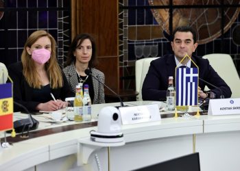 Σκρέκας: «Η Ελλάδα μείωσε 40% την κατανάλωση φυσικού αερίου»