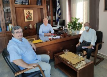 Eπίσκεψη στελεχών του ΣΥΡΙΖΑ στη διεύθυνση ΠΕ Τρικάλων
