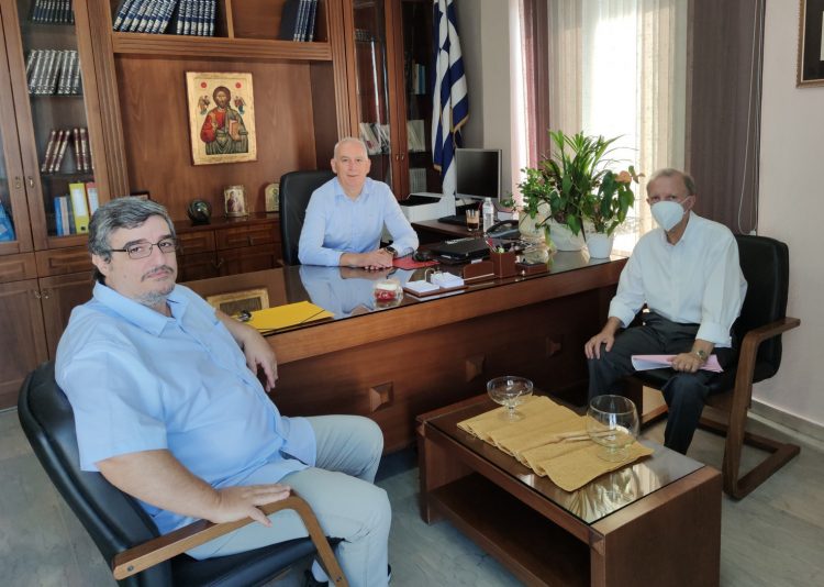 Eπίσκεψη στελεχών του ΣΥΡΙΖΑ στη διεύθυνση ΠΕ Τρικάλων