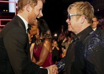 H μεγαλύτερη αγωγή που έγινε ποτέ κατά της Daily Mail έρχεται από πρίγκιπα Χάρι και Έλτον Τζον