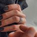 Black nails: Ήρθε η ώρα για μαύρο μανικιούρ