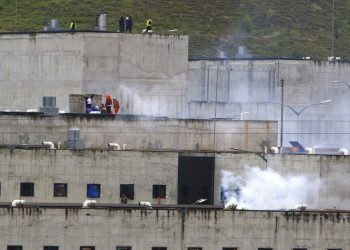 Χάος σε φυλακή του Ισημερινού: Επεισόδια με 15 νεκρούς και 20 τραυματίες