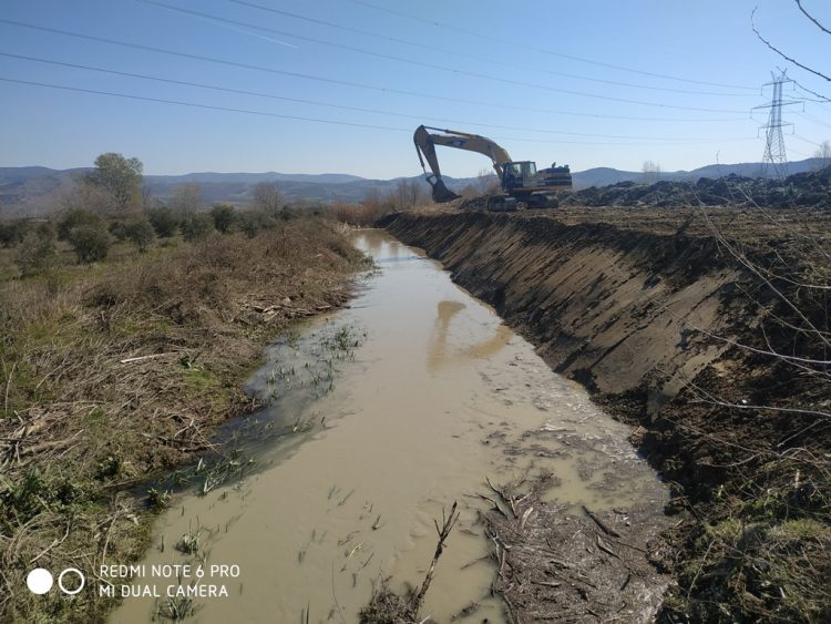 Σε εξέλιξη αντιπλημμυρικά έργα της Περιφέρειας σε ρέματα και ποτάμια