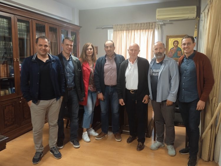 Συνάντηση μελών της Ε.Ε.Δ.Ι.Β.Ε. με τον διευθυντή της ΔΕ Τρικάλων
