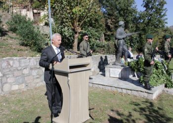 Βασίλης Τσιαβαλιάρης-Τιμήθηκε η μνήμη του πρώτου πεσόντα στον Ελληνοϊταλικό πόλεμο του 1940