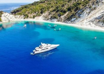 Γιδάκι Ιθάκης: Eκεί που η ματιά χάνεται στην ατελείωτη γαλάζια θάλασσα