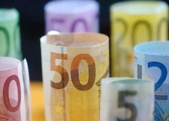 ΟΠΕΚΑ: Ποιοι δικαιούχοι θα δουν τα χρήματα των επιδομάτων τη Δευτέρα