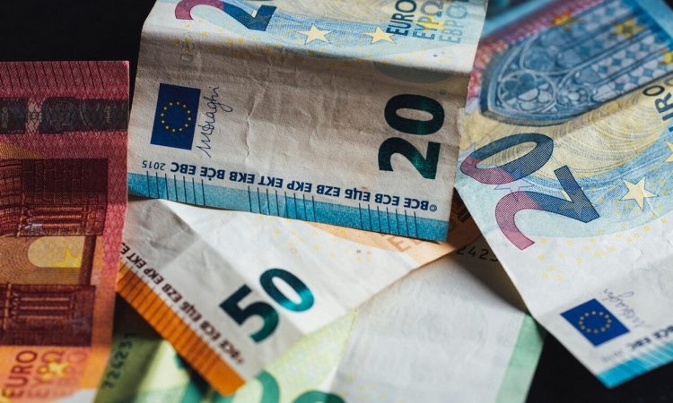 ΟΠΕΚΑ: Τη Δευτέρα οι πληρωμές σε πάνω από 735.000 δικαιούχους