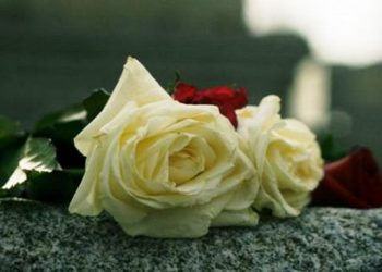 Απεβίωσε η Χριστίνα Καρανίκα