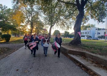 Pink the city… Στα ροζ όλη η πόλη στο πλαίσιο της καμπάνιας του “Άλμα ζωής” από την ομάδα Act4V