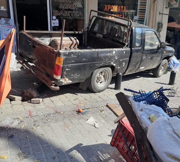 Τρελή πορεία αγροτικού στη λαϊκή της Καλαμπάκας -3 τραυματίες -1 γυναίκα σοβαρά