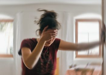 Πότε η ζαλάδα οφείλεται στην πίεση του αίματος: Τι πρέπει να κάνετε