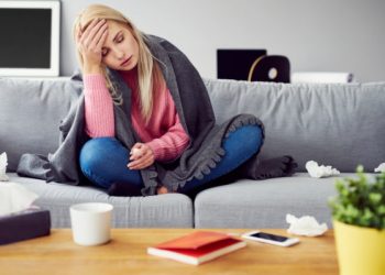 Πως να ξεχωρίσετε την γρίπη από το κρυολόγημα. Ποια συμπτώματα να σας ανησυχήσουν