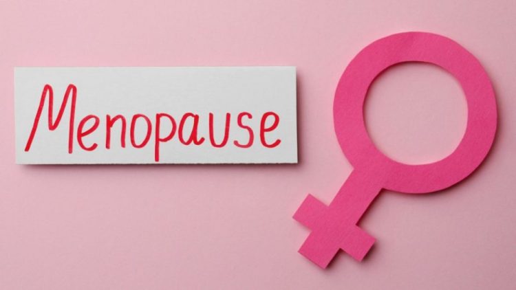 Ποιες τροφές και πόσο ανακουφίζουν από τα συμπτώματα της εμμηνόπαυσης