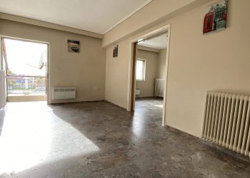 Πωλείται επενδυτικό διαμέρισμα επί της Τσιτσάνη, δίπλα στη ΣΜΥ