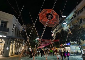 Τρίκαλα: Πορτοκαλί μήνυμα από την “Ομπρέλα” του Ζογγολόπουλου ενάντια στη βία κατά γυναικών