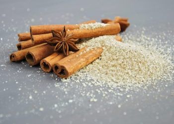 DIY Time! Αυτό το lip scrub θα σου χαρίσει τα πιο ζουμερά & απαλά χείλη που είχες ποτέ