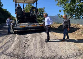 Aσφαλτόστρωση στο δρόμο από Καλαμπάκα προς Κρύα Βρύση