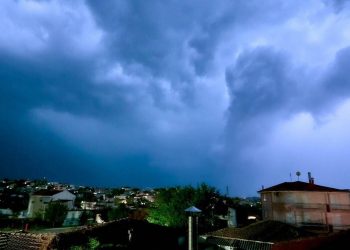 Καιρός – Meteo: Λασποβροχές, καταιγίδες, χιόνια και κρύο την Τετάρτη
