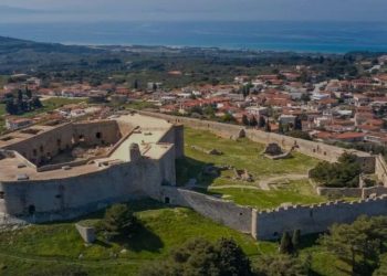 Castel Tornese ή αλλιώς Χλεμούτσι: Ένα επιβλητικό φρουριακό μνημείο