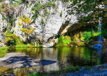 Οι καταρράκτες του Δρυμώνα στολίζουν τη Βόρεια Εύβοια