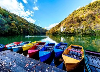 Σαββατοκύριακο στις ειδυλλιακές λίμνες της Ελλάδας