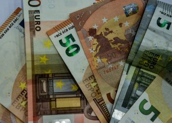 Φορολοταρία: Πότε κληρώνει 1,2 εκατ. ευρώ σε 12 υπερτυχερούς
