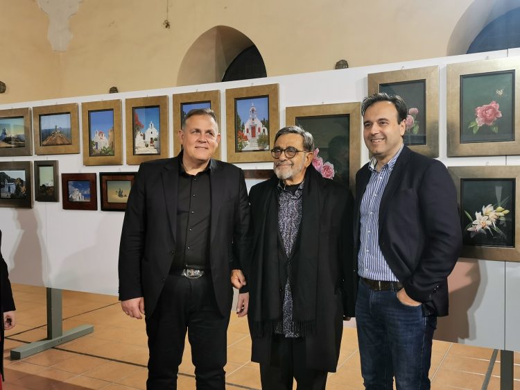 Η συριανή ματιά του Μιχάλη Μακρουλάκη σε έκθεση ζωγραφικής («που δεν υφίσταται») στα Τρίκαλα