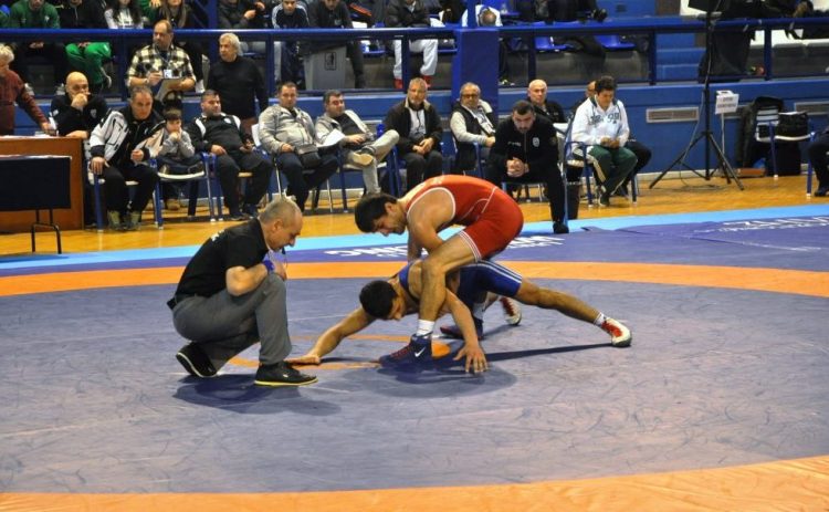 Τα φώτα στα Τρίκαλα για το Πανελλήνιο πρωτάθλημα πάλης U11-U13