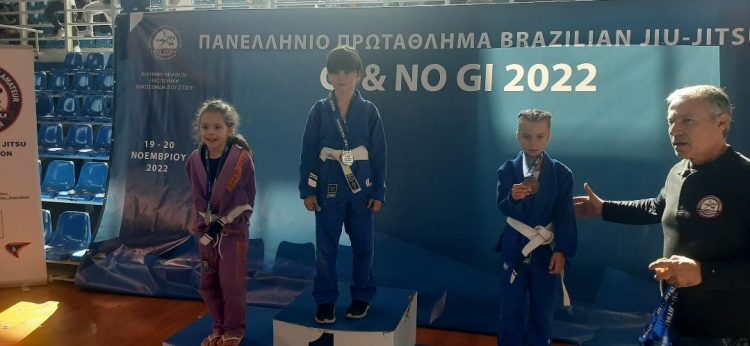 Χρυσό μετάλλιο για την νεαρή Τρικαλινή αθλήτρια Ευρυδίκη Αναστασίου στους πανελλήνιους αγώνες Brazilian Jiu Jitsu