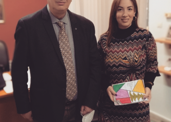 Μαθητές του Δημοτικού Σχολείου Μεγαλοχωρίου έφτιαξαν κάρτες με ευχές για τα παιδιά στο Νοσοκομείο