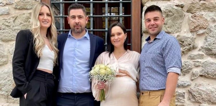 Με πολιτικό γάμο ένωσαν τη ζωή τους ο Χρήστος Νάστας και η Σωτηρία Σκαμπαρδώνη