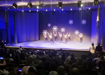 Εντυπωσίασε η κοινή χορευτική εκδήλωση για την ενίσχυση του συλλόγου «Φλόγα» στα Τρίκαλα