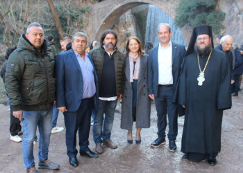 Αγιασμός των Υδάτων στους καταρράκτες Παλαιοκαρυάς