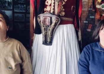 Όταν οι ωφελούμενοι του ΚΔΑΠ ΜΕ Αγάπη Τρικάλων συνάντησαν τους Φουστανελοφόρους της Ράξας