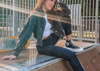 Η Αφροδίτη Λιάντου με το total denim σύνολο που θα σε ξετρελάνει
