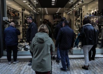 Σούπερ μάρκετ – Mαγαζιά: Ποια είναι ανοιχτά σήμερα, Δευτέρα 2 Γενάρη