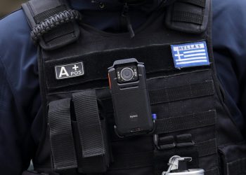 Ρέθυμνο: Αστυνομικός φέρεται να πυροβόλησε νεαρό που είχε μαχαίρι