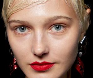 Sparkle queen: Τα 10 καλύτερα concealers για να μη φαίνεται κανένα ξενύχτι στο βλέμμα