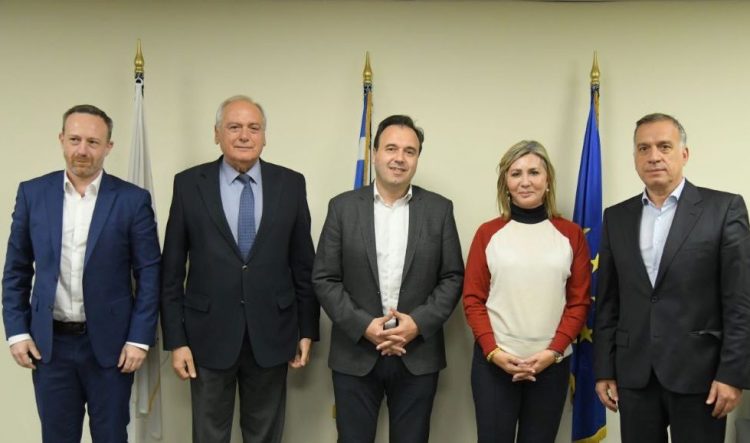 8.613 κιτ ρομποτικής σε 1821 σχολεία της χώρας για “επανάσταση στην εκπαίδευση”