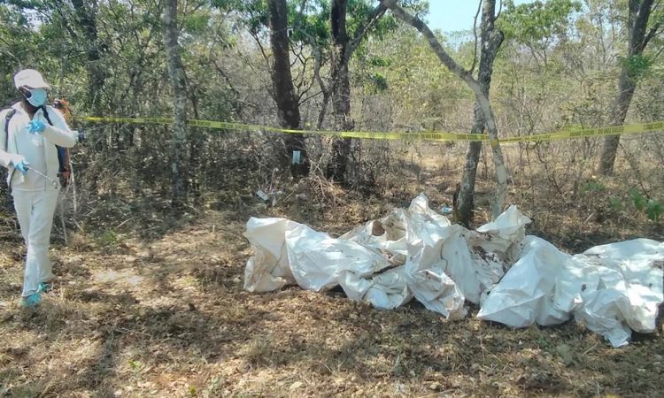 Κονγκό: Βρέθηκαν ομαδικοί τάφοι με 49 πτώματα, σύμφωνα με τον ΟΗΕ