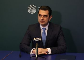 Ο Κώστας Σκρέκας ανακοίνωσε τα μέτρα στήριξης της κοινωνίας από τις επιπτώσεις της διεθνούς ενεργειακής κρίσης τον Φεβρουάριο