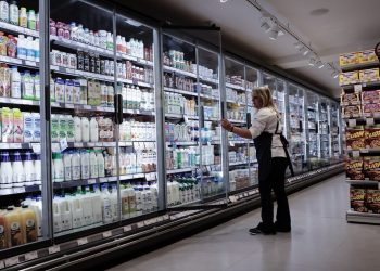 Θεοφάνεια: Πότε θα ανοίξουν σούπερ μάρκετ και καταστήματα