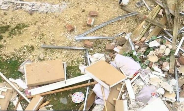 Θεσπρωτία: Από θαύμα σώθηκαν μια 11χρονη και η μητέρα της – Κατέρρευσε η σκεπή του σπιτιού τους