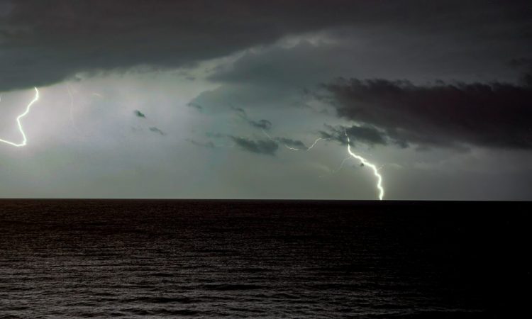 Κακοκαιρία: Μήνυμα 112 σε Πάτρα, Ζάκυνθο, Κεφαλονιά και Ιθάκη